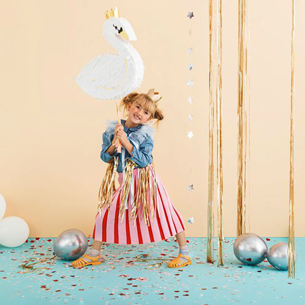 Πινιάτα Λευκός Κύκνος